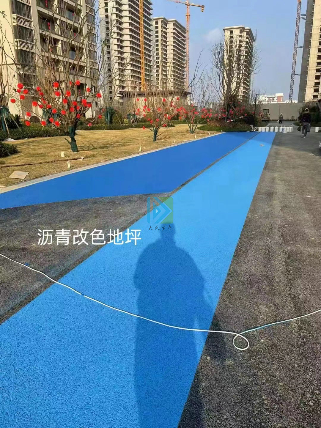 透水混凝土将行人道打造成具有透水功能