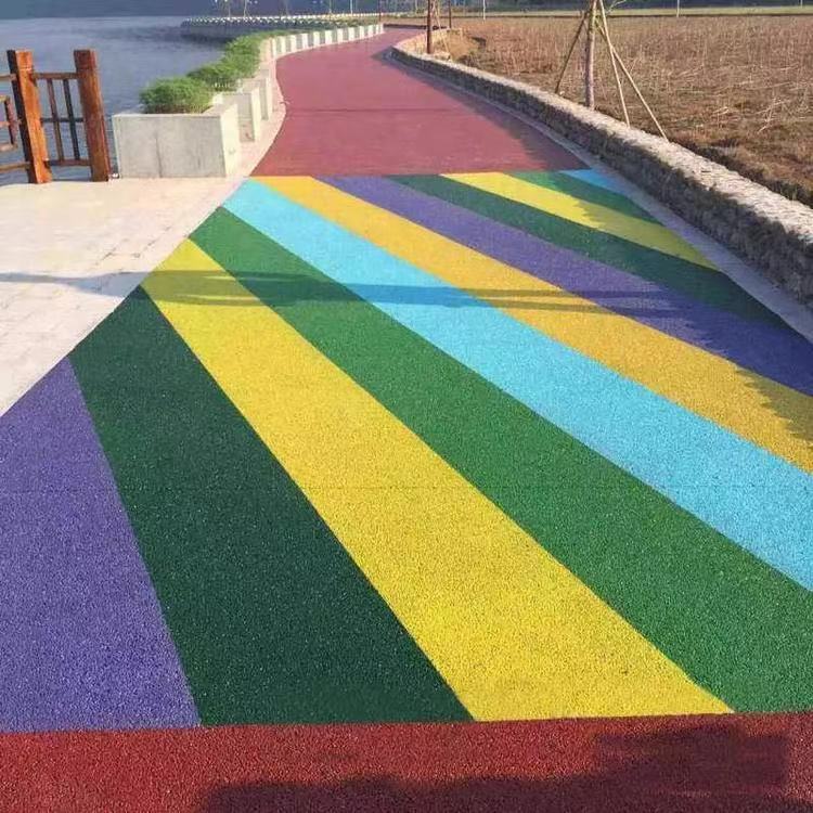 彩色强固透水混凝土的做法 彩色强固透水混凝土的做法