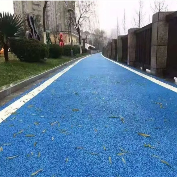 透水铺装材料在现代城市景观中应用